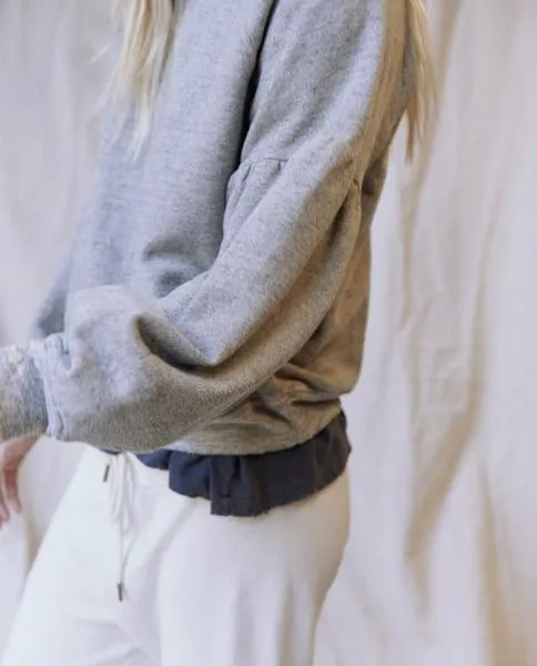 THE GREAT - The Bishop Sleeve Sweatshirt in Varsity Grey